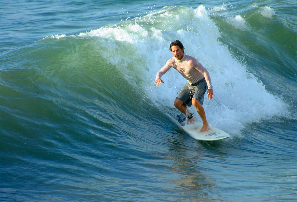 (03) Dscf0550 (bob hall surfer 1).jpg   (950x647)   242 Kb                                    Click to display next picture