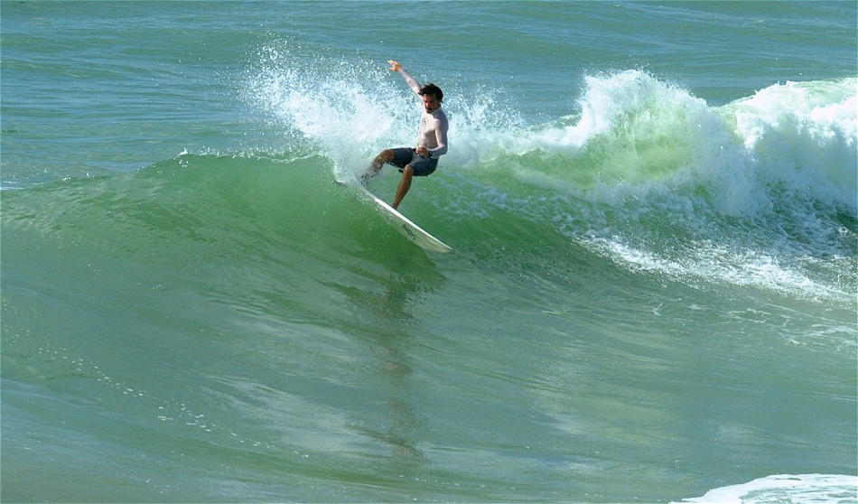 (14) Dscf1480 (bob hall surfer 1).jpg   (950x558)   215 Kb                                    Click to display next picture