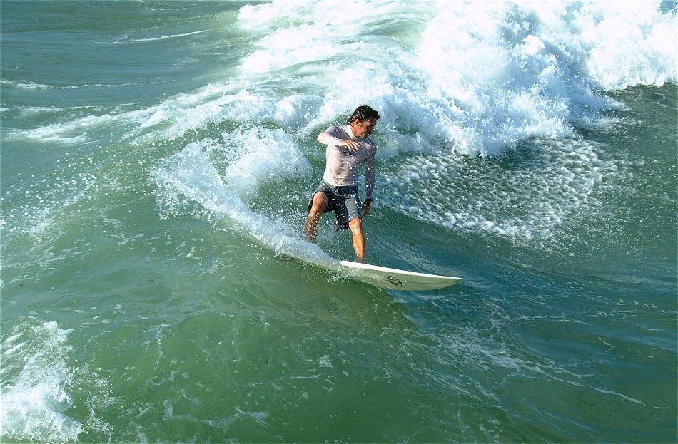 (17) Dscf0634 (bob hall surfer 1).jpg   (950x623)   292 Kb                                    Click to display next picture