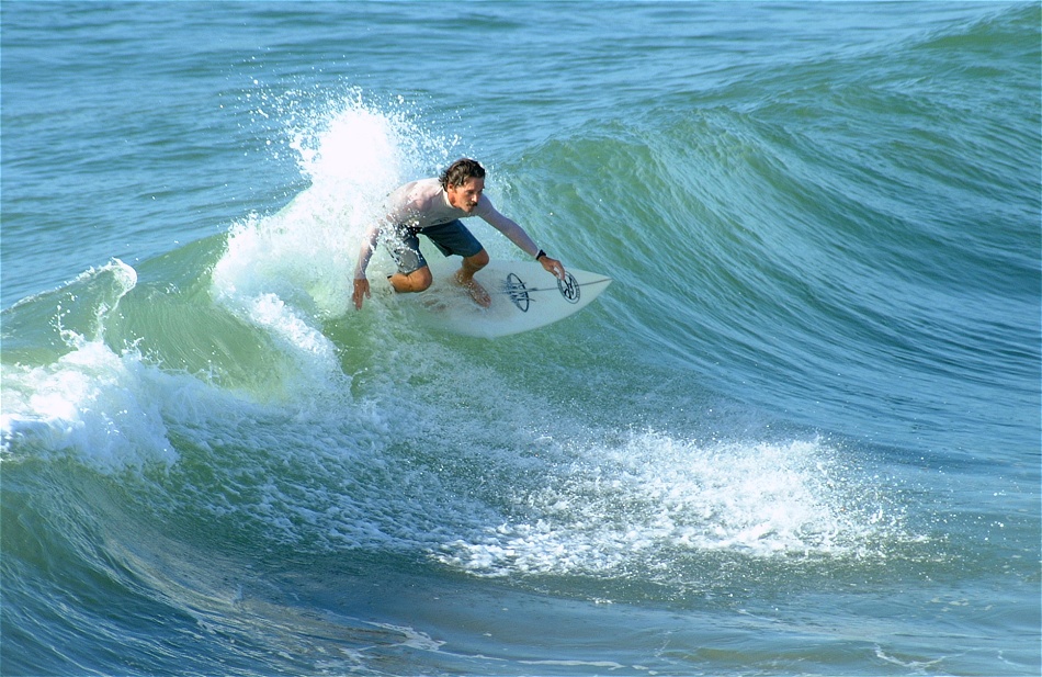 (19) Dscf0597 (bob hall surfer 1).jpg   (950x617)   273 Kb                                    Click to display next picture