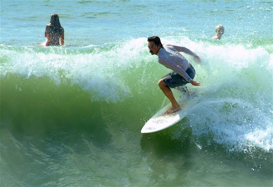 (22) Dscf1507 (bob hall surfer 1).jpg   (950x651)   293 Kb                                    Click to display next picture